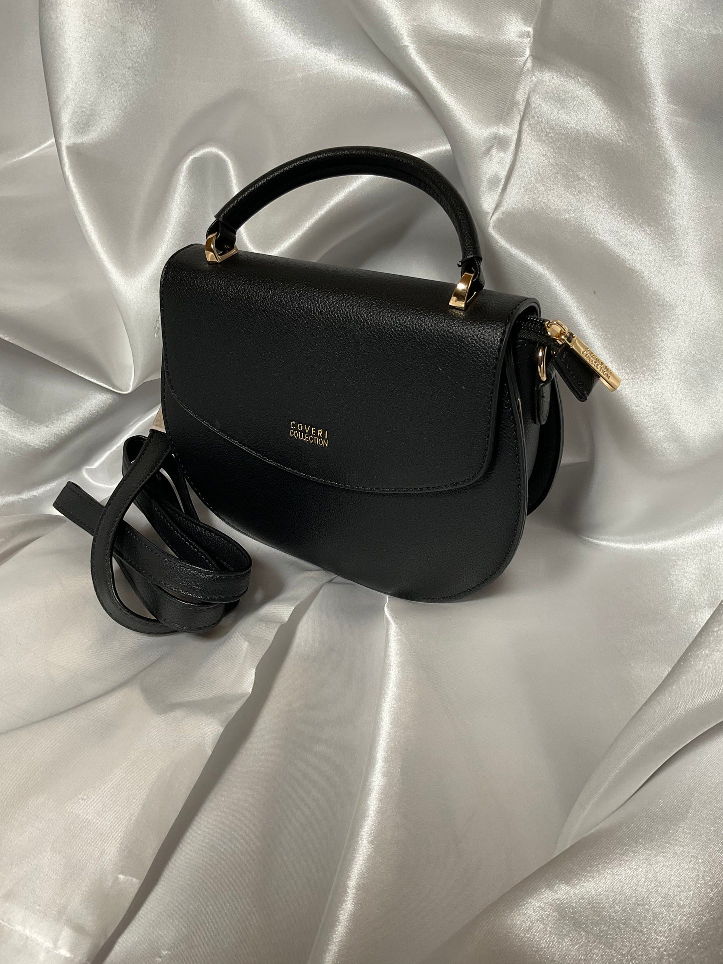 Chic Black Handbag- Coveri Collection