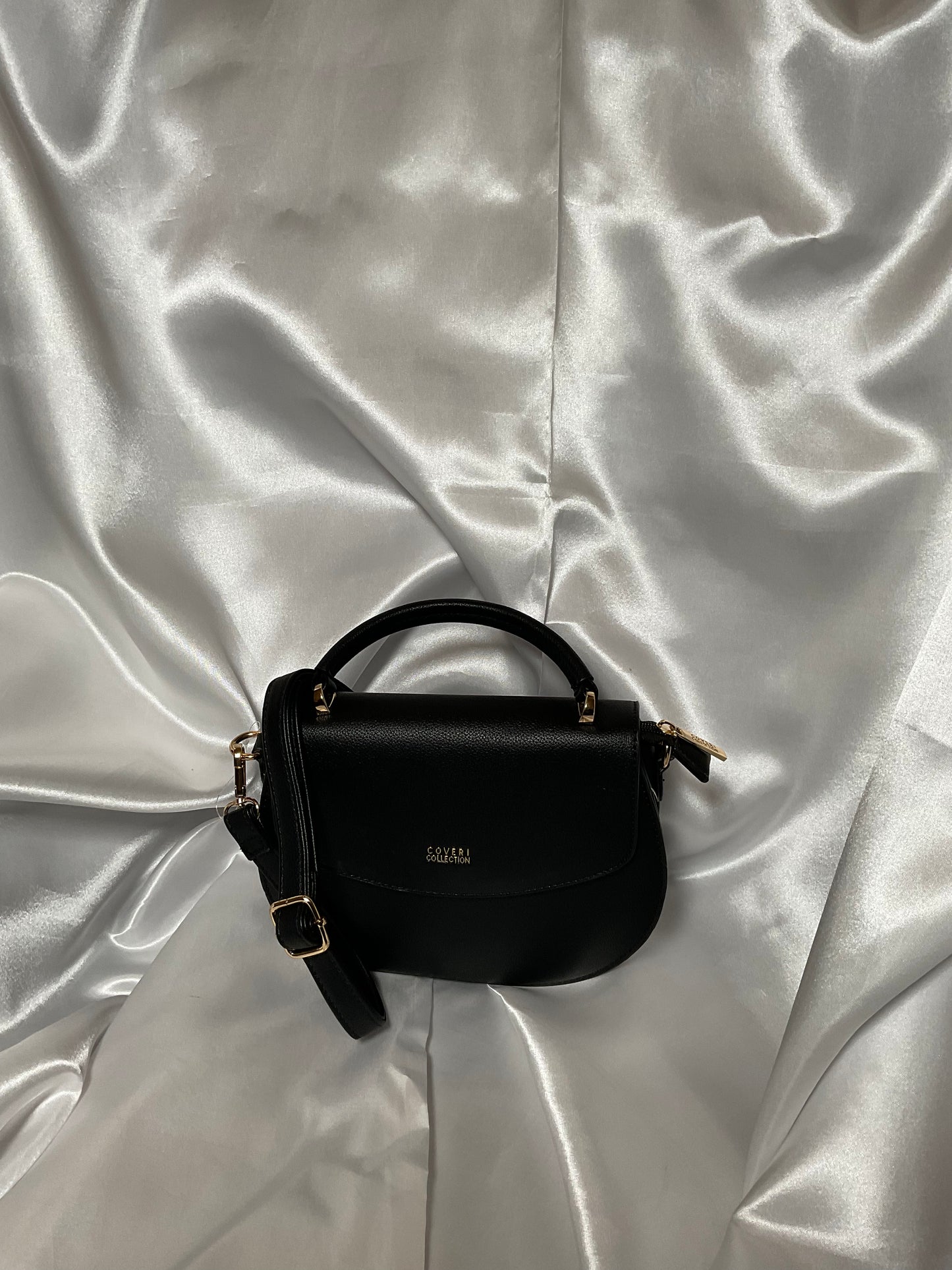 Chic Black Handbag- Coveri Collection