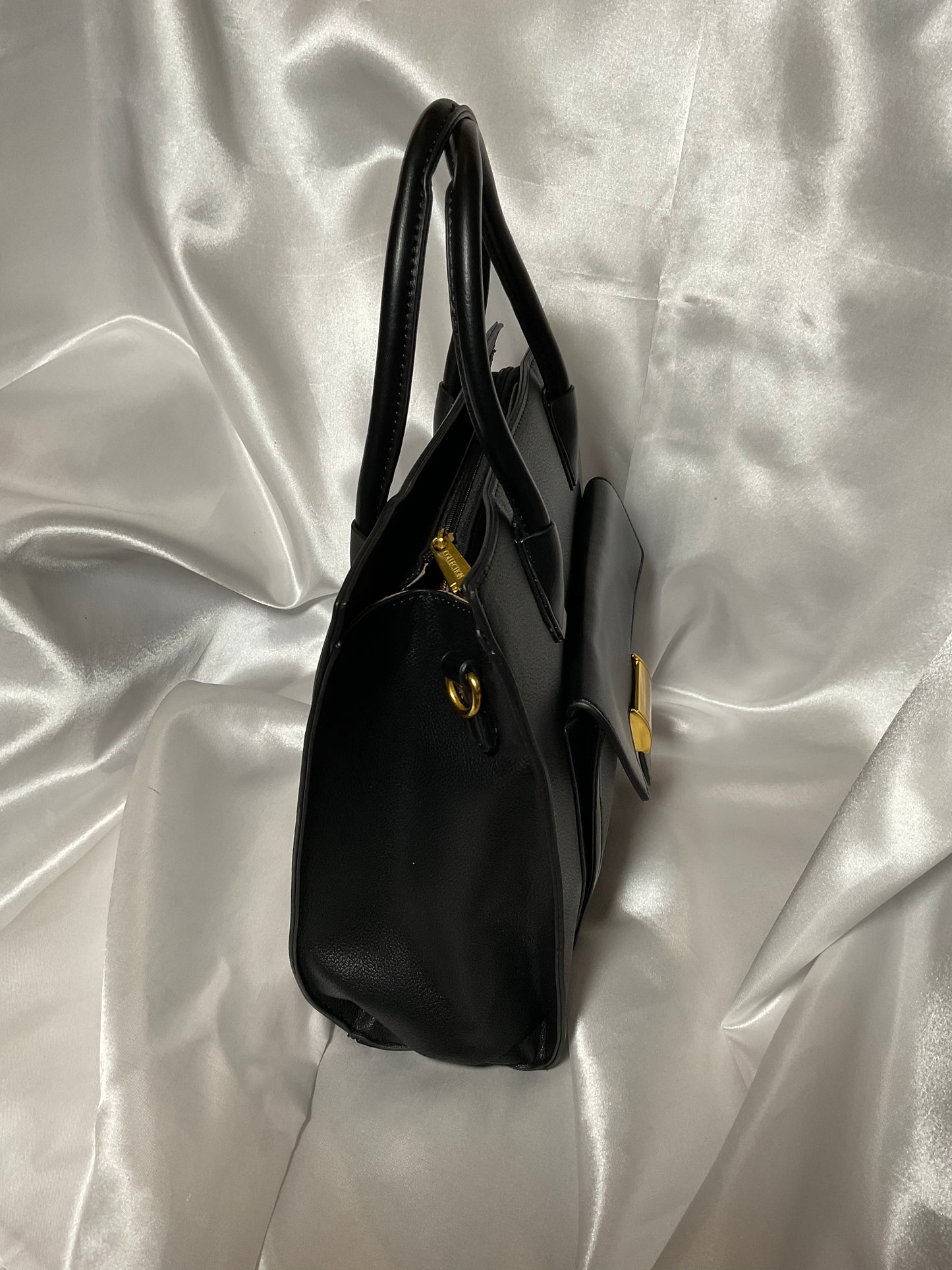 Timeless Black Structured Handbag – Coveri Collection