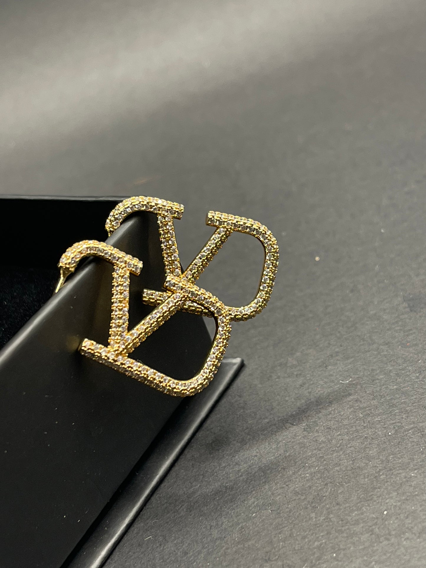 V  Earrings  Medium