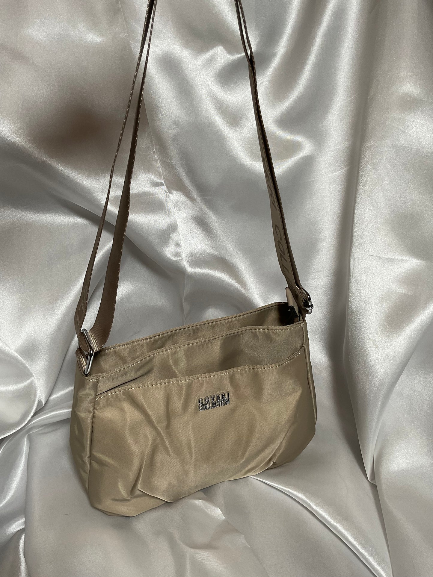 Chic & Practical Nylon Crossbody – Coveri Collection