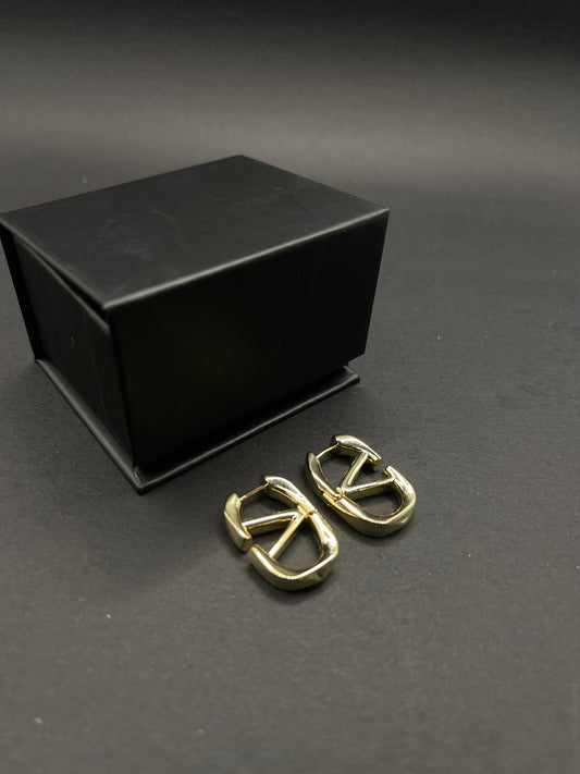 V Earrings Small