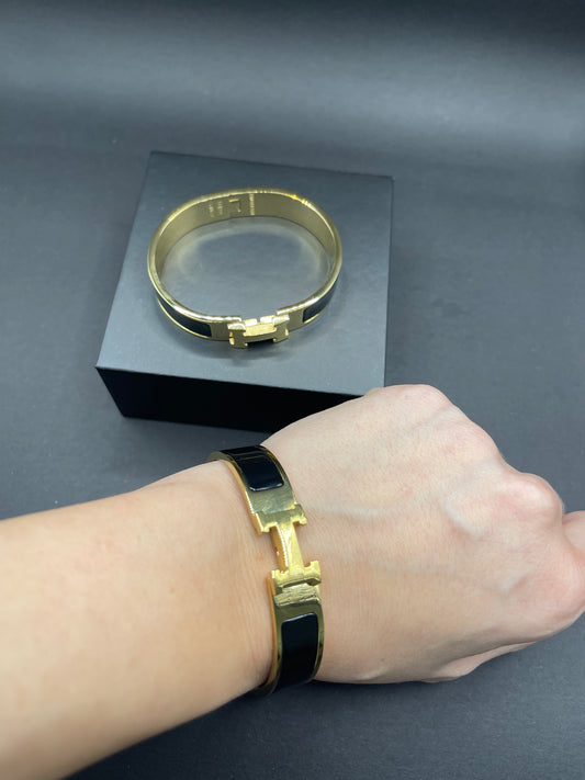 H Bracelet Black